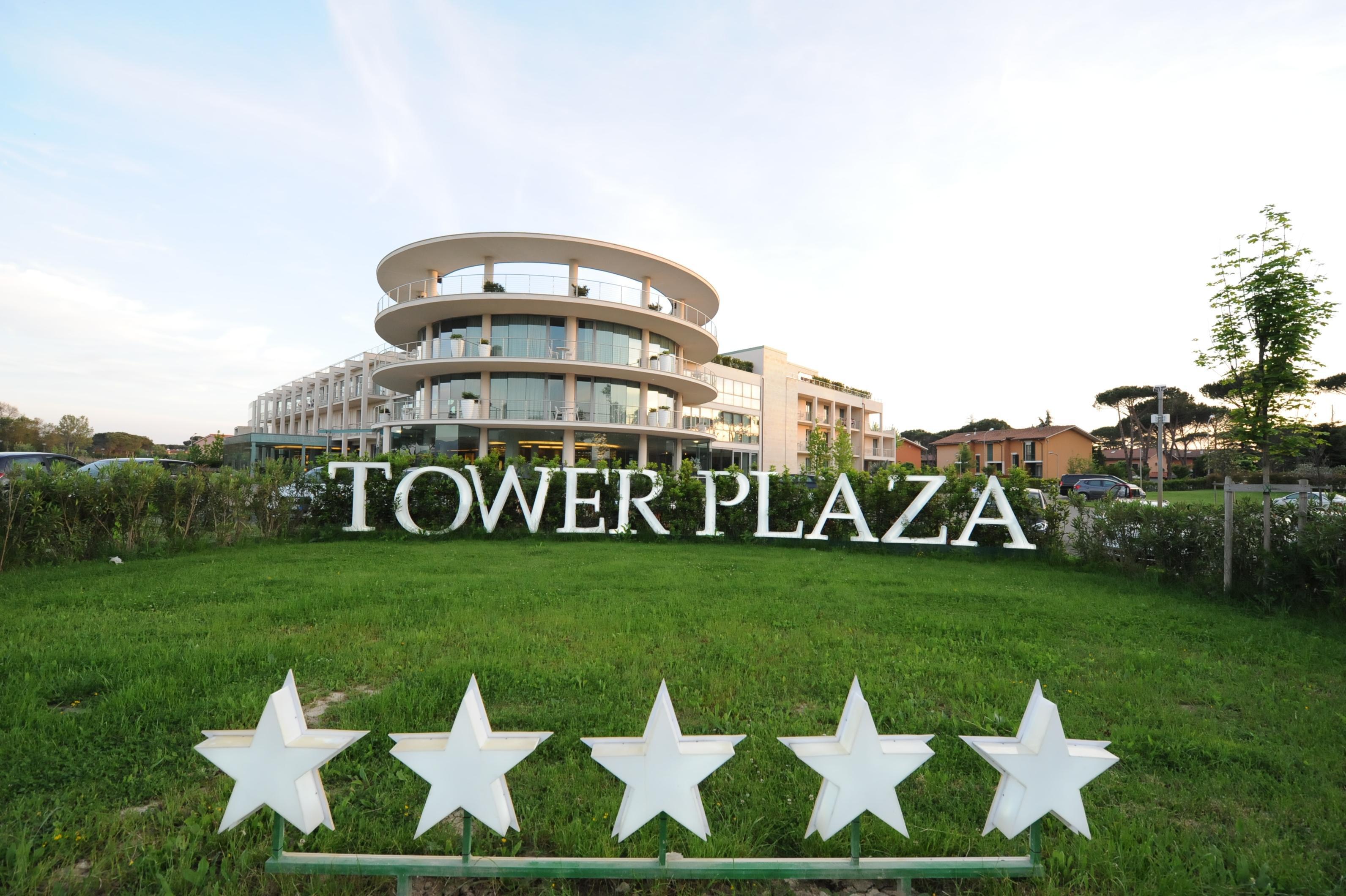 أبيتاليا تاور بلازا بيزا المظهر الخارجي الصورة Tower Plaza