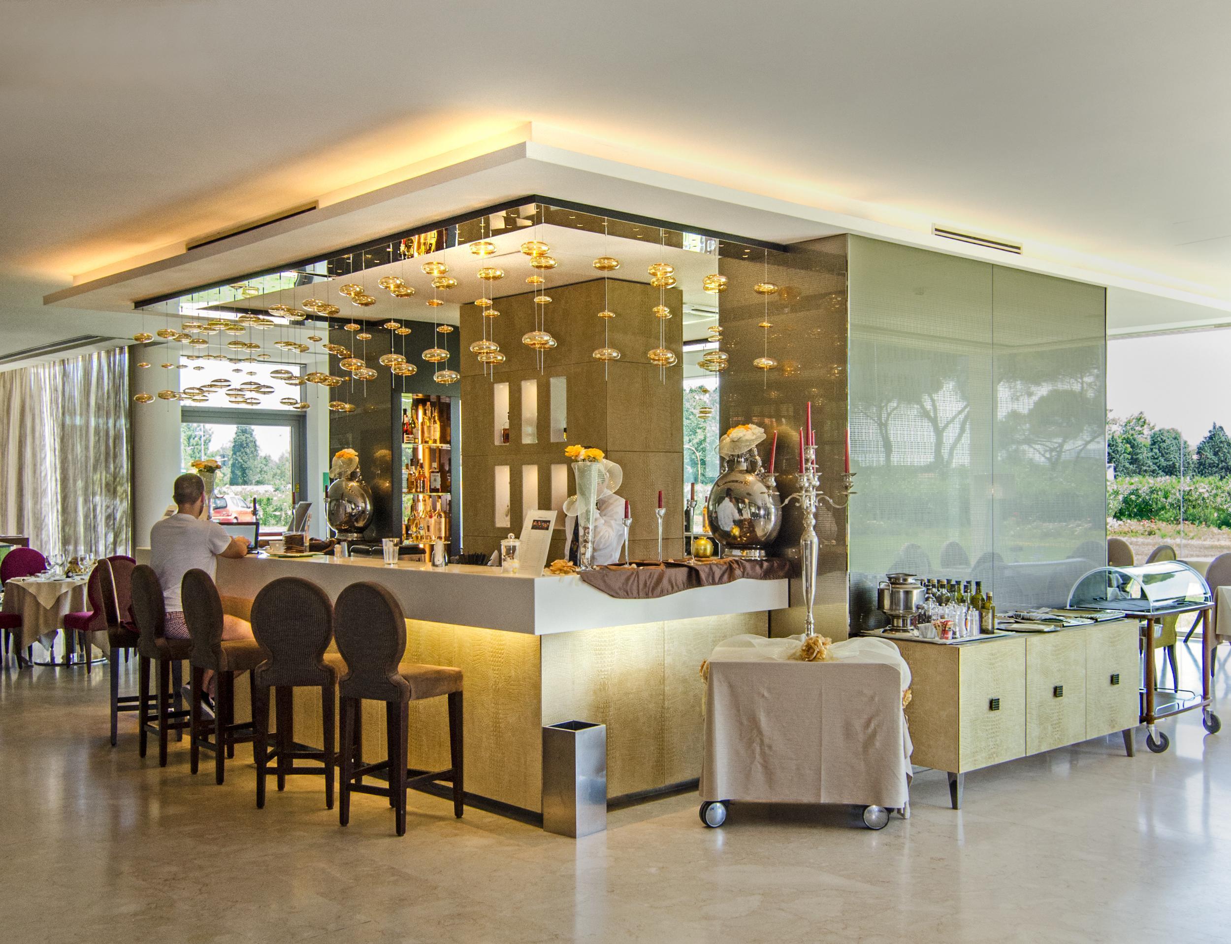 أبيتاليا تاور بلازا بيزا المظهر الخارجي الصورة The bar at the lobby